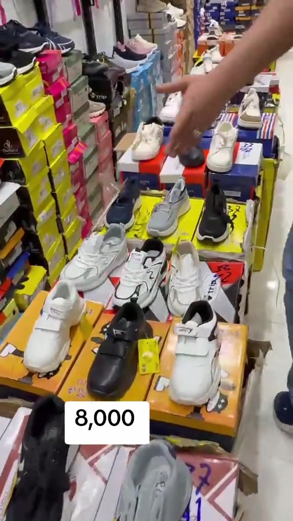 مجمع مصطفى البصام 👟 ✨ وفرنا لكم حذاء شبابي بناتي  السعر 8,000 آلاف فقط! 📍 العنوان: السماوة - الشرقي (قرب مجمعات محمد البصام للأطفال) 📲 للحجز والتوصيل عبر الواتساب: واتساب موبايل 📱 ‭***********‬ القياسات كل موديل مذكور بالفيديو
