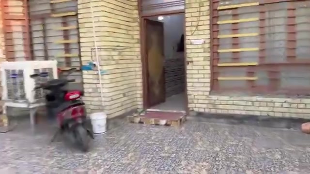 بيت 300متر طابق واحد في حي الجغيفي الثانية قرب سيطرة كريم عفتان يحتوي على غرفتين 
وصالتين 
وهول 
ومطبخ 
واستقبال 
بيت كبير تصميم يجنن من الداخل مفول ناقصة فقط واجهية ب 190وقابل للتفاوض
***********
