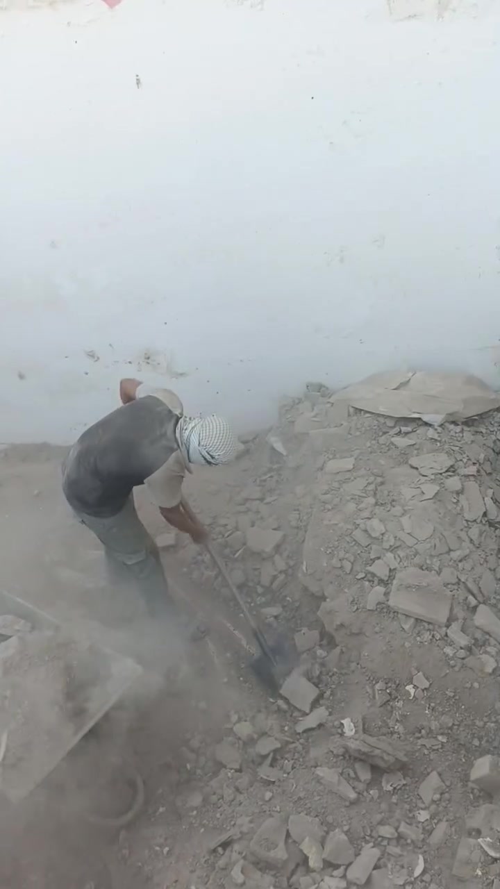 السلام عليكم كادر تفليش وثقب الكور متفرغ حاليا للاتصال ***********

