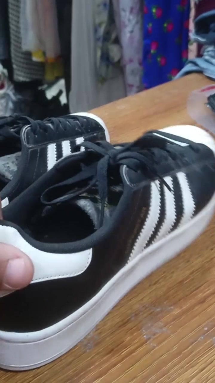 🔥 مزاد خاص من بالات الحجي 🔥

شوز 【entity-ADIDAS¦canonical_name=ADIDAS】 SUPERSTAR اصلي 100% 💯
المنشأ: فيتنام - الموديل S33393
القياس: 44 يلبس 43-44
الحالة: نظيف ومكفول مثل ما بالفيديو 👟

💰 السعر الافتتاحي: 10,000 دينار فقط
💸 المزايدة: 1000 دينار فما فوق
⏰ نهاية المزاد: باجر الساعة 10 بالليل

📍 العنوان: بوب الشام - مجمع زهير العامري
🚚 توصيل لكل العراق
📲 الحجز: wa.me/9647723527528

منو يبلش؟ اكتب سعرك بالتعليقات 👇

#بالات_الحجي #مزاد #اديداس_سوبرستار #شوزات_اصلية #بالات_بغداد بوب_الشام قياس_44 مزادات_العراق ابو_باقر
