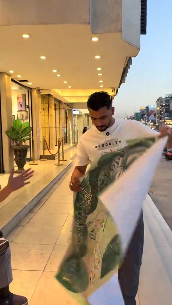 كلشي صار (10،000) المجمع مفتوح 24 ساعه طيلة ايام الاسبوع  يوجد توصيل 5 لجيمع محافظات العراق  الفرع الاول-📍بغداد-زيونة-شارع الربيعي-مقابيل خطار  سنتر عمارة تاج سنتر داخل السرداب.  هاتف :-*********** المجمع مفتوح 24 ساعه طيلة ايام الاسبوع  الفرع الثاني-📍بغداد-المنصور-تقاطع الرواد-مقابل مطعم العريش-عمارة مناحل حيدر الملا-داخل السرداب. ‎هاتف:-*********** المجمع مفتوح 24 ساعه طيلة ايام الاسبوع  الفرع الثالث-📍الموصل-حي الزهور-قرب كولدن مول ‎هاتف:-*********** المجمع مفتوح 24 ساعه طيلة ايام الاسبوع.                  @مجمع الرواد فرع المنصور                                   @مجمع الرواد فرع الموصل 
