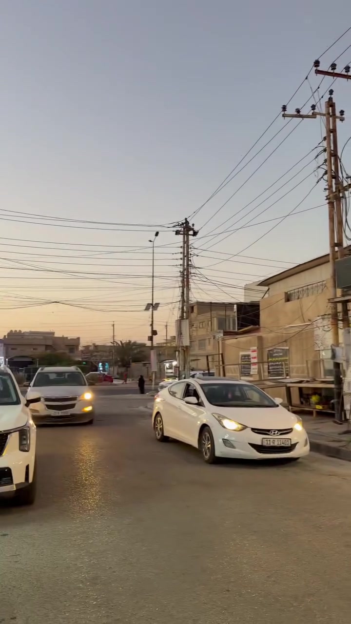 يا الله سلام عليكم 🙏

🏢 بناية تجارية للبيع
📐 المساحة: 147 ونص
📏 الواجهة: 5:90 نزل 25
📍 الموقع: حي الجهاد، الضباط، مجاور شقق حي الصدام

🏠 محتويات البناية:
- 5 شقق (كل شقة: غرفة نوم واحدة، صالة، مطبخ، صحيات)
- محل أرضي بمساحة 80 متر

💰 الوارد: من 3 مليون إلى 3 ونص
📝 الحالة: فارغة
📞 للاستفسار: ***********
✅ السعر مناسب

