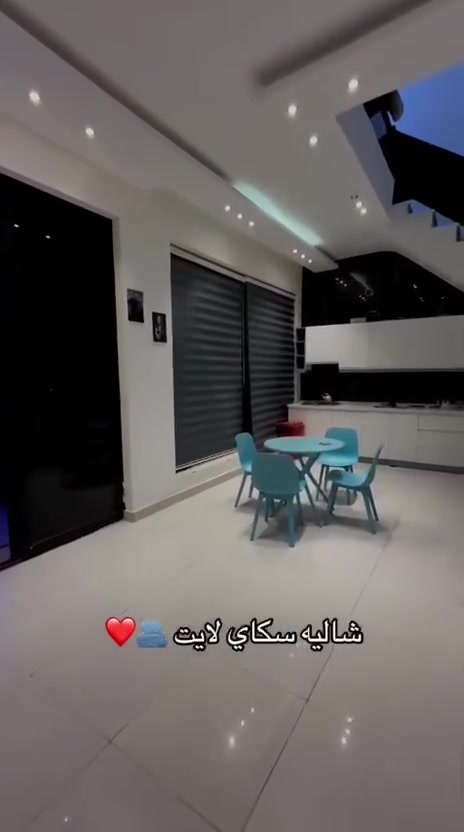 🌿مزرعة سكاي لت – للإيجار اليومي 🌿
⏱️ نظام شفتات أو إيجار كامل 24 ساعة براحتك!

📍 الموقع: الدورة – البوعيثة – شارع الحشد 

✨ الخصوصية والراحة في مكان واحد

تحتوي مزرعتنا على:
🏠 صالة راقية + مطبخ مجهز
🛏️ غرفة نوم عدد 2 مريحة
🚿 صحيات نظيفة
🏊‍♀️ مسبح بإطلالة خارجية خلابة
🎱 ألعاب منضدية: فيشة، بليارد
💡 كهرباء 24 ساعة
❄️ مكيفة بالكامل مع سبالت مريحة

🕒 أوقات الشفتات:
☀️ صباحي:9 صباحًا –7 مساءً
🌙 مسائي: 9 مساءً – 7 صباحًا

📞 للحجز والاستفسار:
📲 واتساب أو اتصال: ***********

✨ احجز الآن واستمتع بتجربة فريدة من الراحة والخصوصية في “سكاي لت
