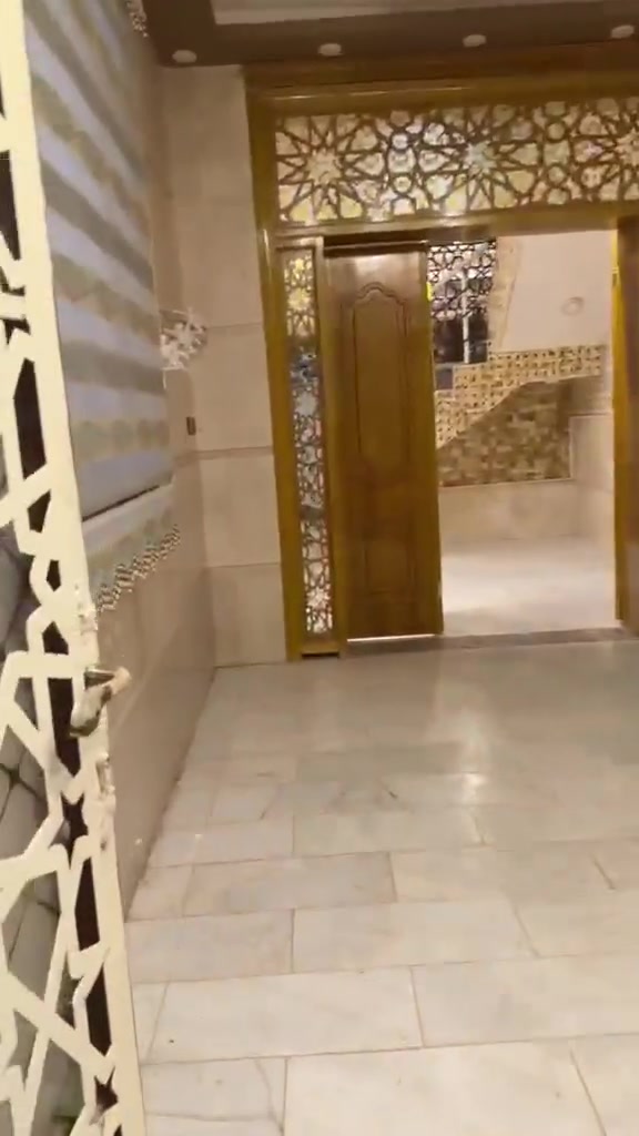 بيت طابقين • حي السلام • ١٠٠م
