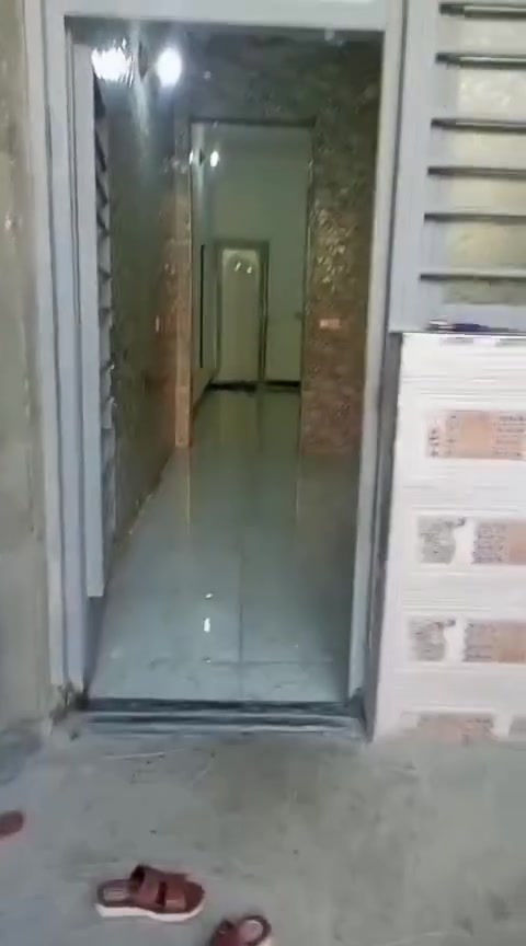 السلام عليكم بيت زراعي سند ٢٥ من نفس ابو الكاع موجود بيع او مراوس بنا حديث المساحه ١٢٥ متر المنطقه مخدومه طابقين كل طابق معزول وحده ***********
