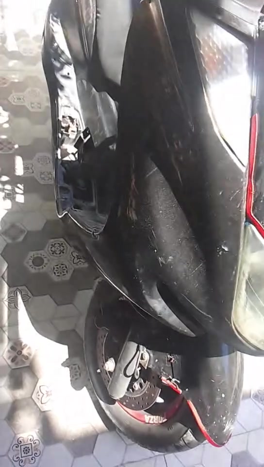 سلام عليكم شباب دراجة 🚲 ماجستة شكل بزون دراجة شلعة معدل خير من الله لبيع موديل 2016 الكفرات نضيفات بس مشدودات براغي مكفولة كلهة بس باتري تعبان او تجي اتكلب اتسوقهة اوكلشي بيهة كتبتة مو تجيني اتكلي بيهة هيج اوهيج السعر 600 اوبيهة مجال مكاني ديالئ بعقوبة تقاطع اللسادة متواجد فيس رقم 📱 *********** مراوس عادي بنامة حربي تعمير كون
اولحد يكلي اطلعلي لفلان بكان لو اشوفهة تجي اتكلب واشوف عجبت بلعافية معجبتك بكيفگ
