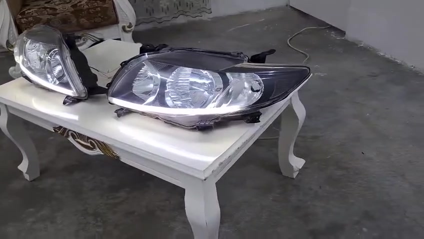 زوج لايت كورلا خليجي سبورت داخل اسود لايتات بي ليد مال موديل ٢٠٠٨+٢٠٠٩+٢٠١٠  للبيع سعر ١٠٠ الف  *********** يوجد توصيل
