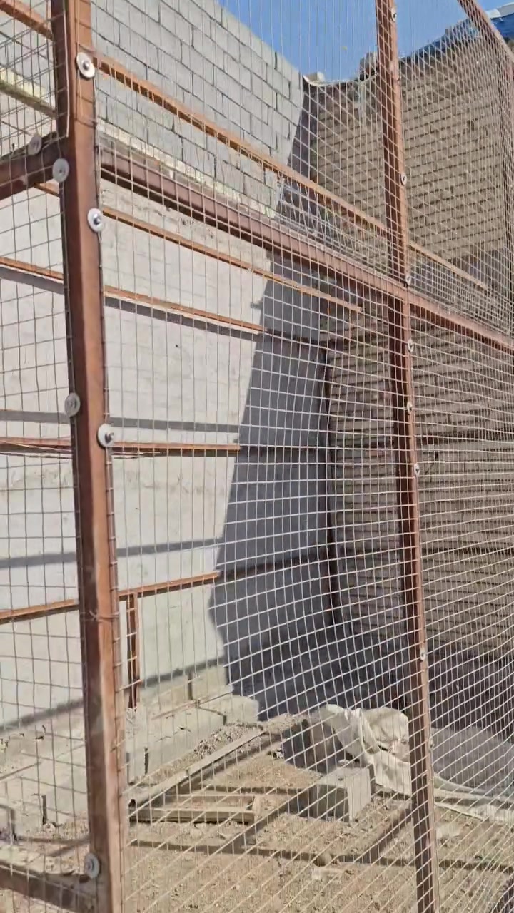 السلام عليكم محميه للبيع نضيفه مامستخدمه اشتغلته وعفته طول 6 نزال3 ارتفاع 3 كلش نضيفه مكانه بغداد مدينة الصدر رقم الهاتف ***********
