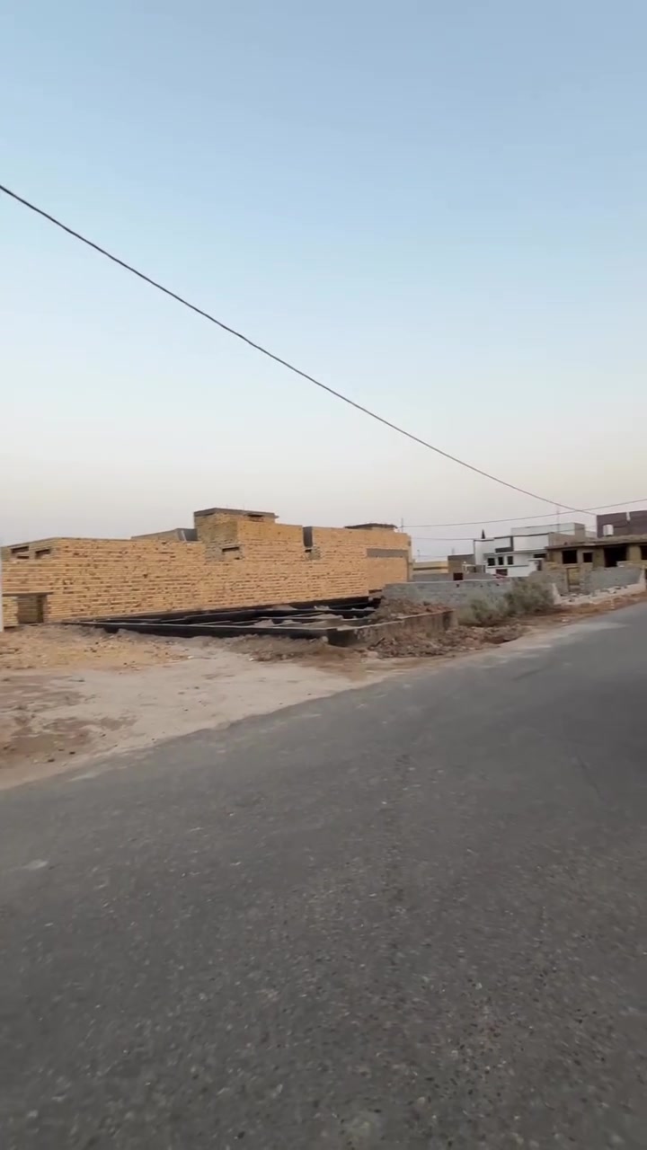 بسم الله 

📍 قطعة ارض ركن للبيع

المكان: مجمع الحجي هندي - الزون الاول
المساحة: 150م² | 15م × 10م

النوع: ركن على شارعين 👍🏻👍🏻

المميزات: بيها بتلو + قريبة عالشارع العام +  المنطقة ساكنة

السعر: مناسب

للمعاينة والاتصال: ***********

#اراضي_للبيع #الديوانية #مجمع_الحجي_هندي
