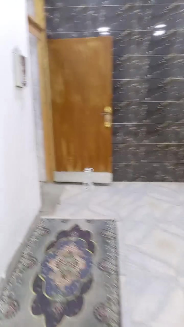 بيت البيع حي البساتين حي السلام البيت كله كامن مل عوزه بس ستاره وبيتونه البناء قبل 7 أشهر جديد البيت ونضيف بشارع ابو رحاب المختار القناء الفتحه الثانيه السعر 43 وبي مجال سند اصفر ***********

