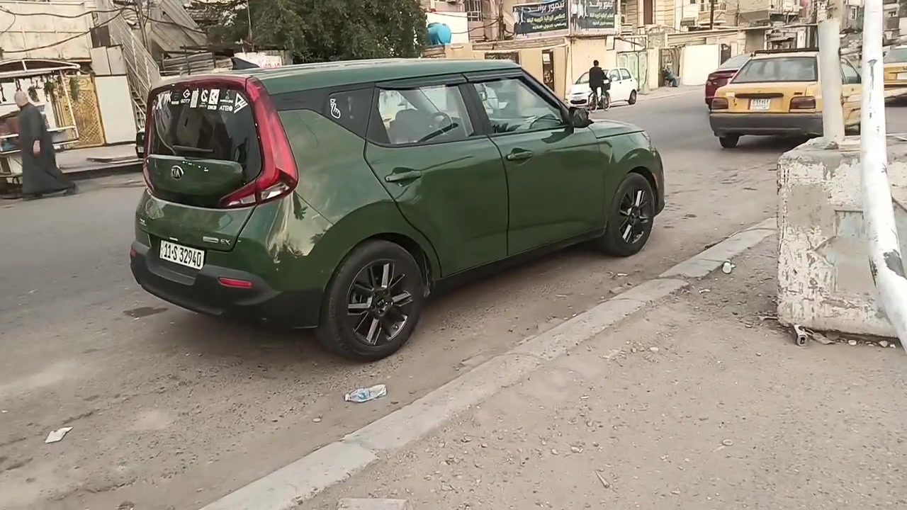 السلام عليكم كيا سول موديل 21 فول الحادث شاملق وبنيد بدون دواخل سعر 145 رقم بغداد انجليزي باسمي 📞***********
