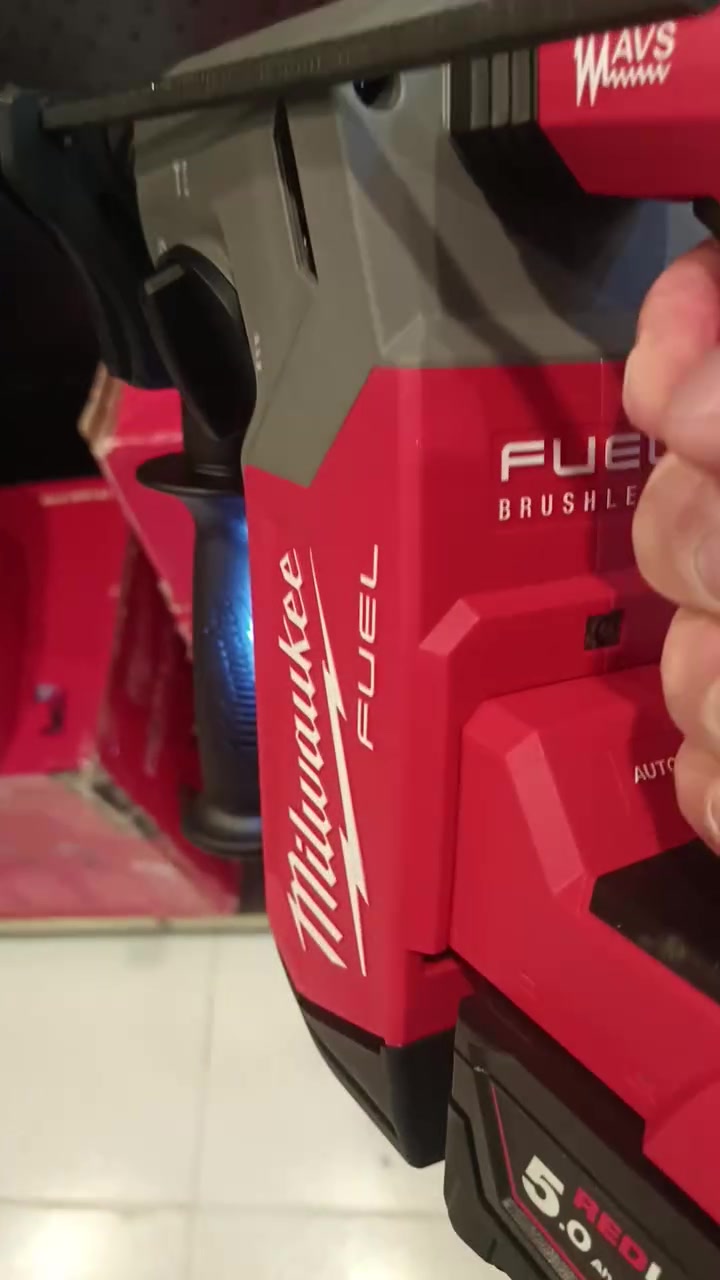 Milwaukee M18 fuel
متوفر جملە و مفرد 
***********
