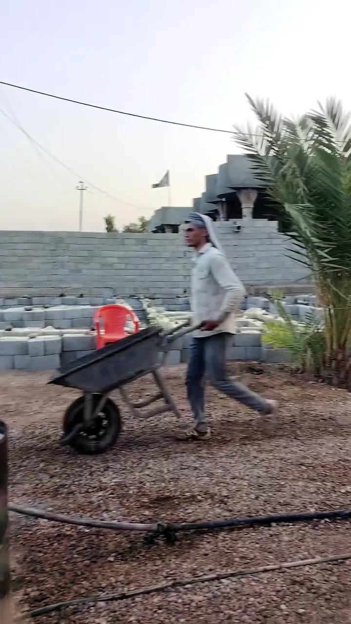 كادر صب شغل درجه اولى وكادر تدخيل سبيس وفرش وحدل وتدخيل التراب وفرشه وصب رباطات ارضيه ودنك وكل هاذا بسعار مناسبه يمنا لاستفسار لاتصال عل الرقم ***********
