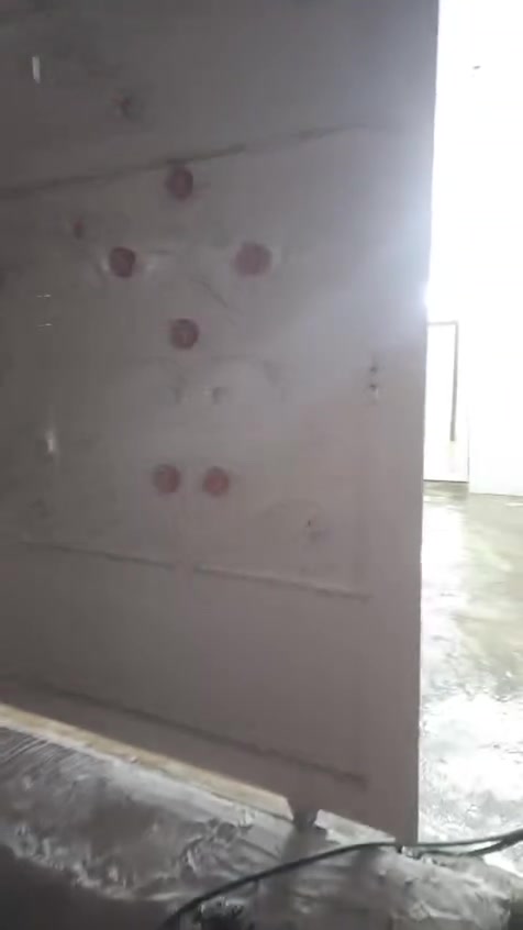 دار لليجار طابقين
طابق الاول غرفه نوم وحده هول و مطبخ +صحيات الطابق الثاني غرفتين نوم   هول +صحيات +بيتونه 
الموقع قرب مركز قوريه 
داخل الفرع سعر اليجار 400
رقم الهاتف ***********
