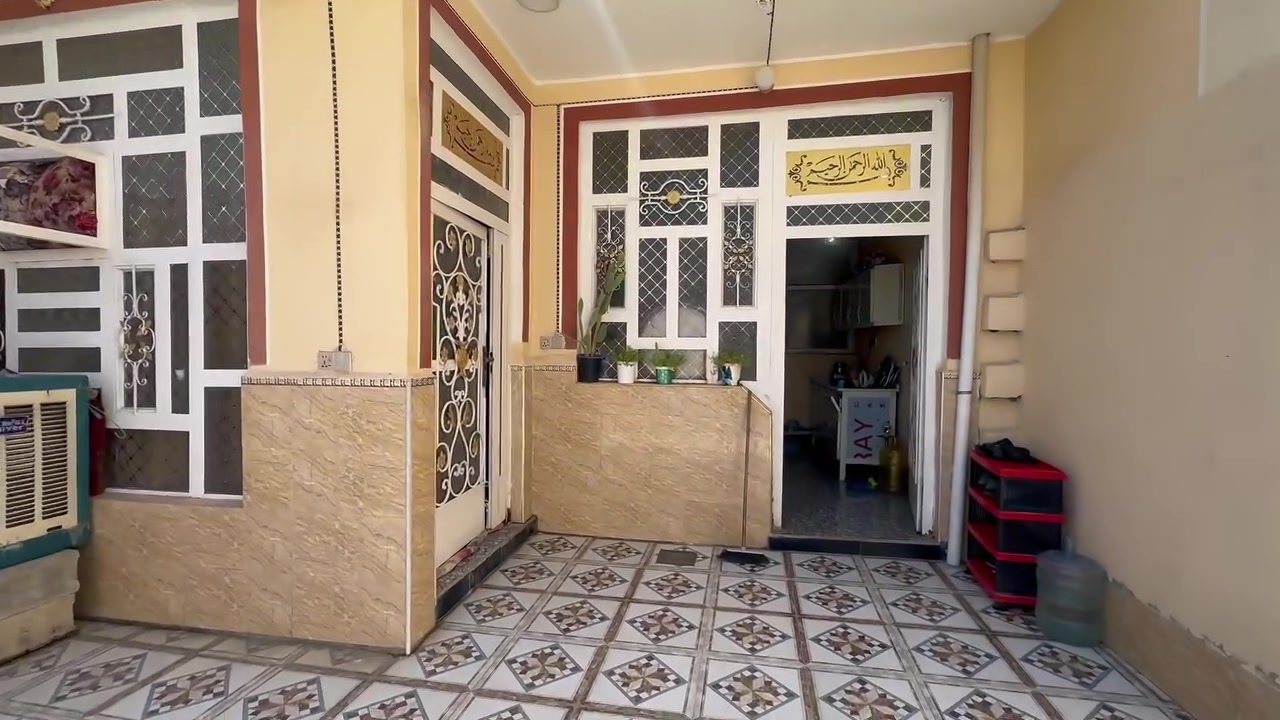 🏠 بيت للبيع – شارع بيت شلاكة
📐 المساحة: 120 متر
📍 الموقع: شارع بيت شلاكة – بصف الركن
🛣️ شارع عريض وموقع مميز
💧⚡ كافة الخدمات متوفرة

🏡 البناء حديث جداً ومكمل بالسيراميك
🛏️ يحتوي على غرفة واحدة
🏗️ إمكانية بناء طابق ثاني مباشرة

💰 السعر: 43 مليون فقط

📞 للاستفسار والحجز، مراجعة المكتب أو الاتصال.
***********-***********
