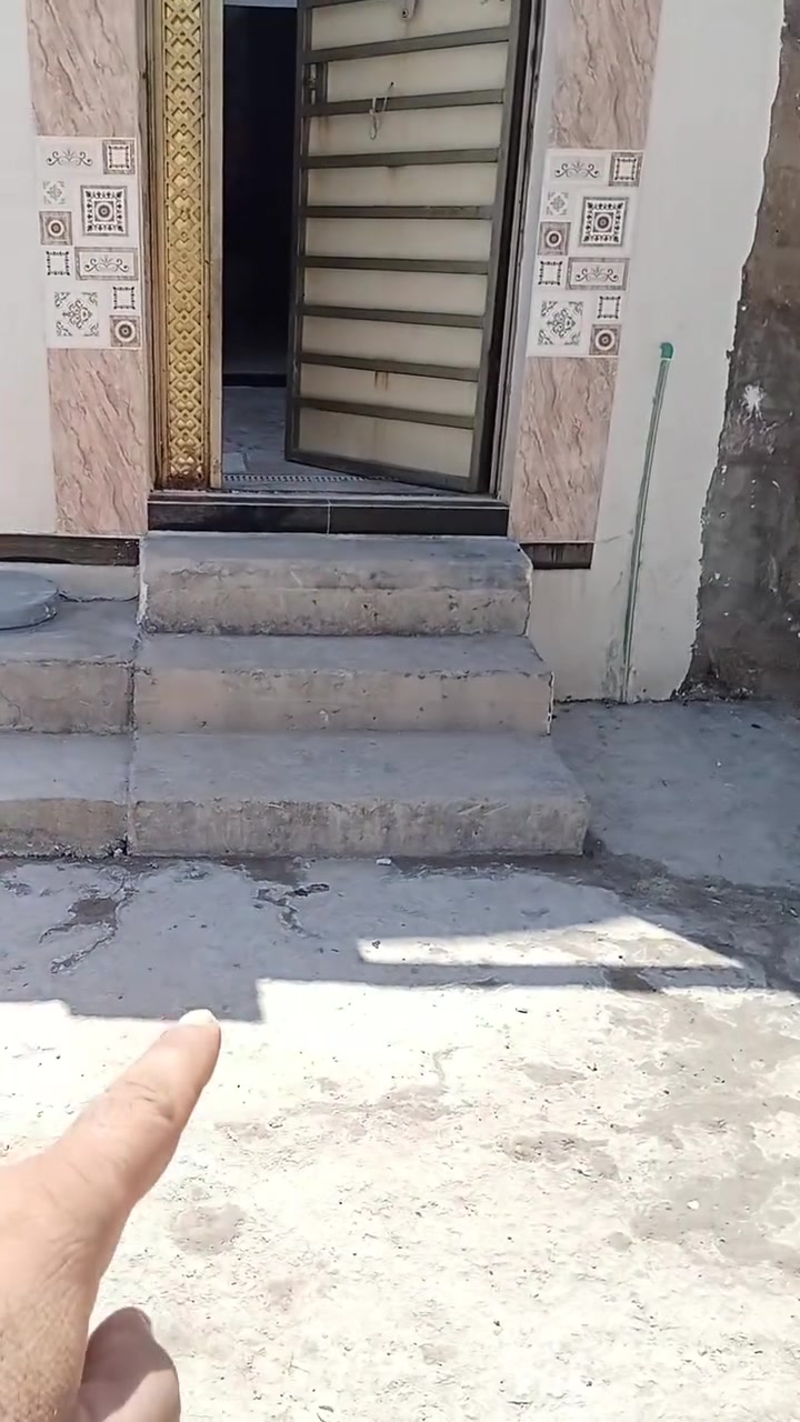 بيت للبيع منطقه سبع قصور المدخل مال سبع قصور على ايدك اليمنى رابع فرع بوساب وبخاص والتفاصيل بالفيديو ***********
