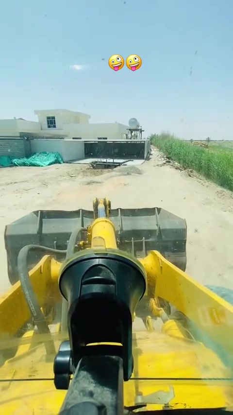 كوماتسو ٣٢٠ • موديل ٩٩ • جاهز للشغل