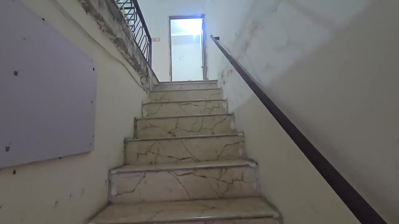 شقه للايجار 250 الف
كربلاء حي الغدير 

الهاتف ***********
