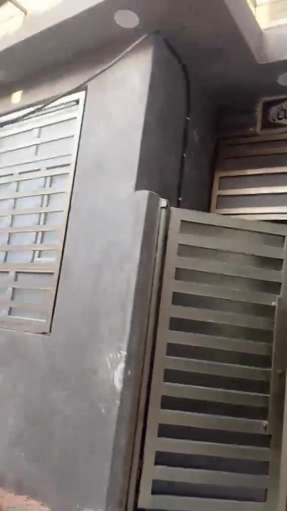 بيت طابقين للبيع عقار طابو صرف مساحه ٩٦متر
واجه ١٠متر ونزال ١٠ متر بي زياده ٤متر البيت بناء جديد وحديث بي غرفتين نوم واستقبال ومطبخ فوك ومطبخ جوه وغرفة طفل ومجمع صحي داخلي وخارجي العنوان الحله شارع الأطباء مقابل البلديه للإستفسار اكثر مراسله الصفحه او الاتصال على الرقم الهاتف 

***********
