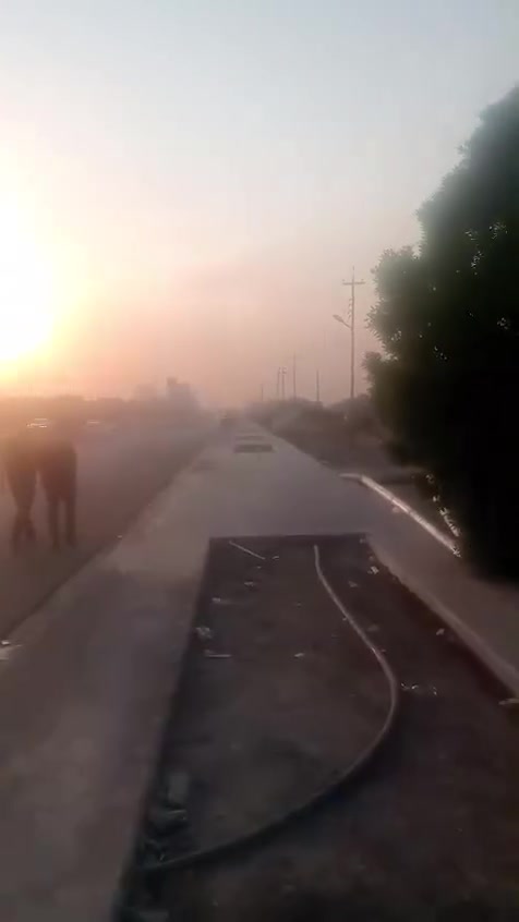 @إشارة  *********** السلام عليكم موقع للبيع بغداد زعفرانيه منطقه الامانه شارع 40 موقع تجاري يحتوي على مولدتين سكانيا 13 مولده 12 ونص سكانيا حمل الموقع 640 امبير موقع حلو تجاريه على شارع 40 السعر على الخاص
