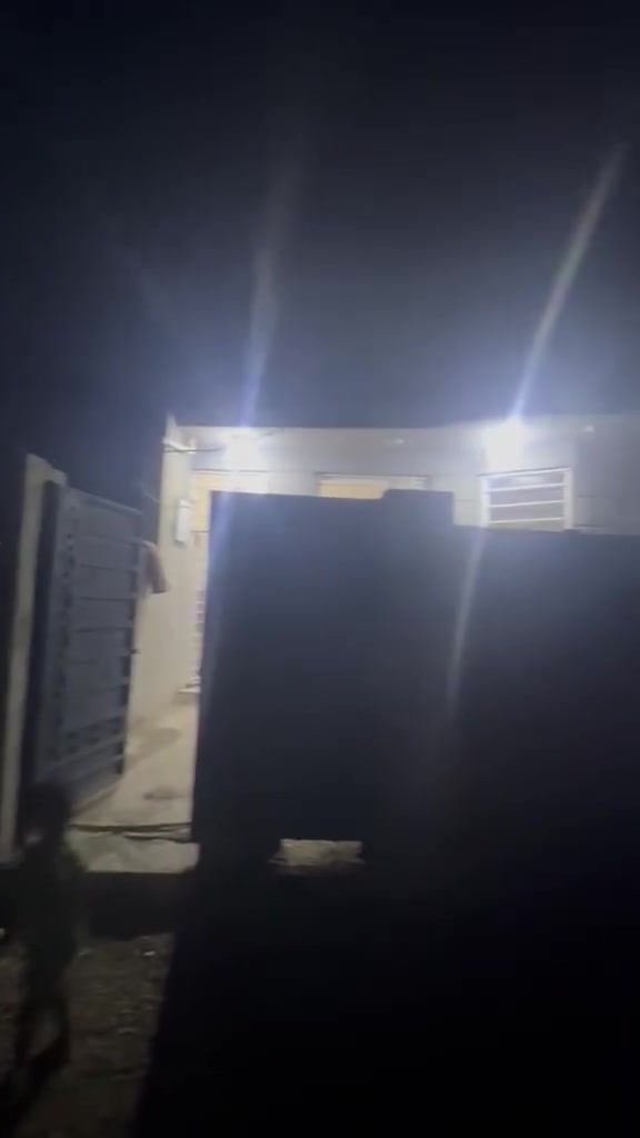 بيت للبيع • ١٠٠م • السياسين الزراعي