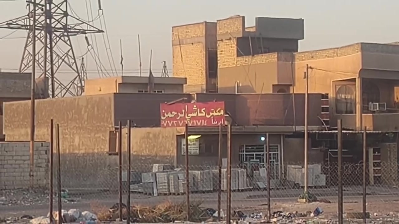 يالله دار للبيع في منطقة الشعب الجزائر
المساحه ٢٠٠متر النزال٢٠ والجبهه١٠🔥 
سعر المتر مليون ونص قفل 🔒
بناء الدار لعام ٢٠١٦ نقوصات كلش قليلة 
يحتوي على طرمه كبير واستقبال كبير 
وهول كبير وغرفه ومطبخ حار وبارد وعدد صحيات ٤ 
الطابق الثاني كامل حديث نظام سويتات ❤
للاستفسار*********** سيد سجاد المعموري
