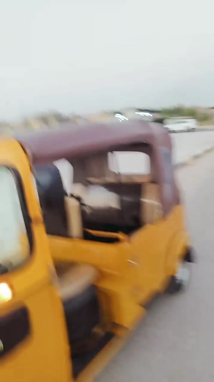 سلام عليكم اعاده نشر بسبب وعود الكاذبه
تك تك باجاج ٢١نضافته شوفت عينك بل صور وموضح بل فيديو نضيفه ما بيه نقص شي من ايدي كبل للشارع رقم بغداد بسمي 
رايده ب7ونص وبيه مجال قليل 
مكاني محموديه ممتواجد عل فيس رقمي ***********
