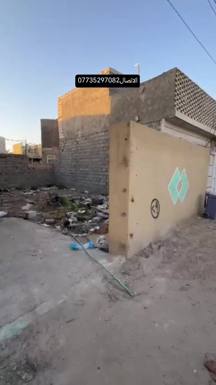 قطعه قريبه على حولي 100 بصف محطه النيزك 100متر مسيجه كامل خدماته ماء وكهرياء ومجاري وجها 8متر الاتصال***********
