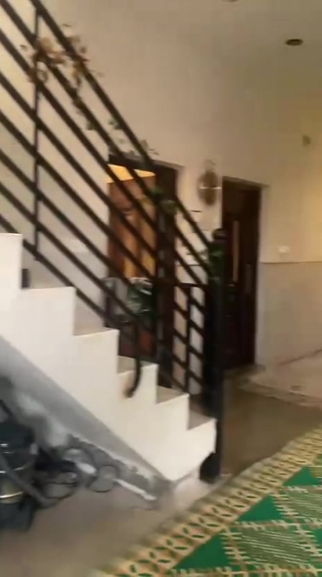السلام عليكم 540 متر للبيع بيهه بيت كامل طابو ملك صرف كامل الخدمات المكان المدائن شارع سيد علي قريب على الشارع العام وقريب على نهر دجله للستفسار (***********) بي واتساب//
