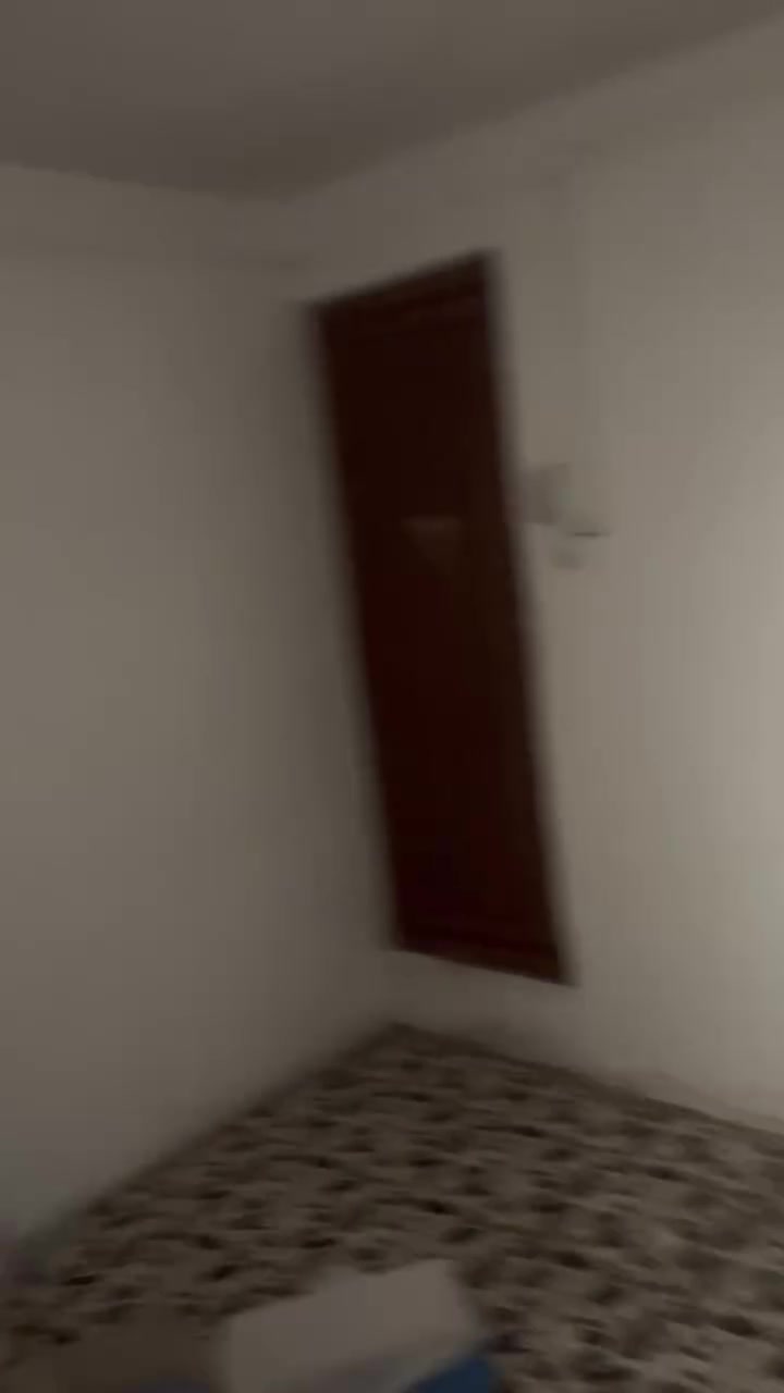 شقه للايجارالمساحة ٧٥ بيها ٢ غرف نرم وصاله ومطبخ وحمام طابق ٣ العنوان شارع العريض بلقرب من ابو رضا السعر ٣٢٥
للاستفسار ***********

