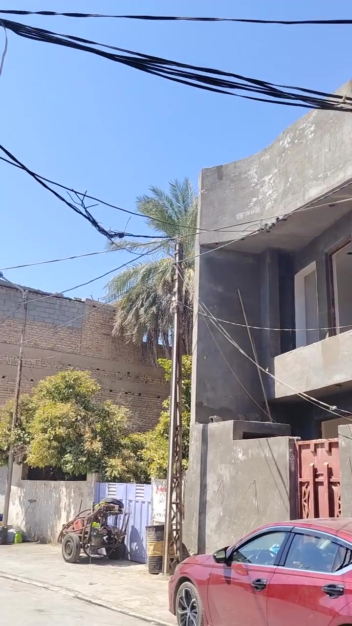 دار للبيع ملك صرف مساحه 120 متر ركن بسوك بعقوبه خلف الاعداديه جمال عبد الناصر بيت ركن جص وبورك طابوك بيه نواقص قليله السعر ب170 مليون بنص سوك خدمات كامله
استفسار خاص اتصال عل رقم ***********
