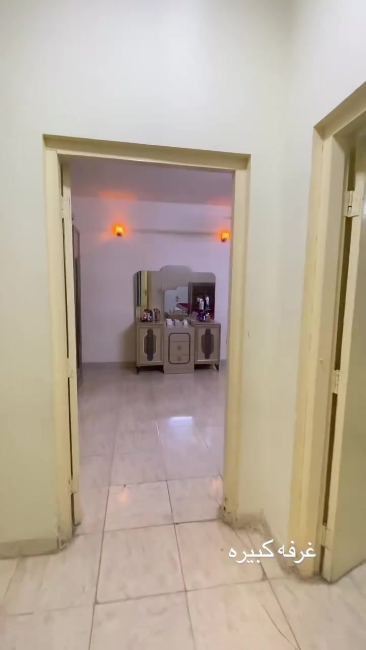 للبيع الطابق الثاني ***********  المساحه ١٢٢ متر
