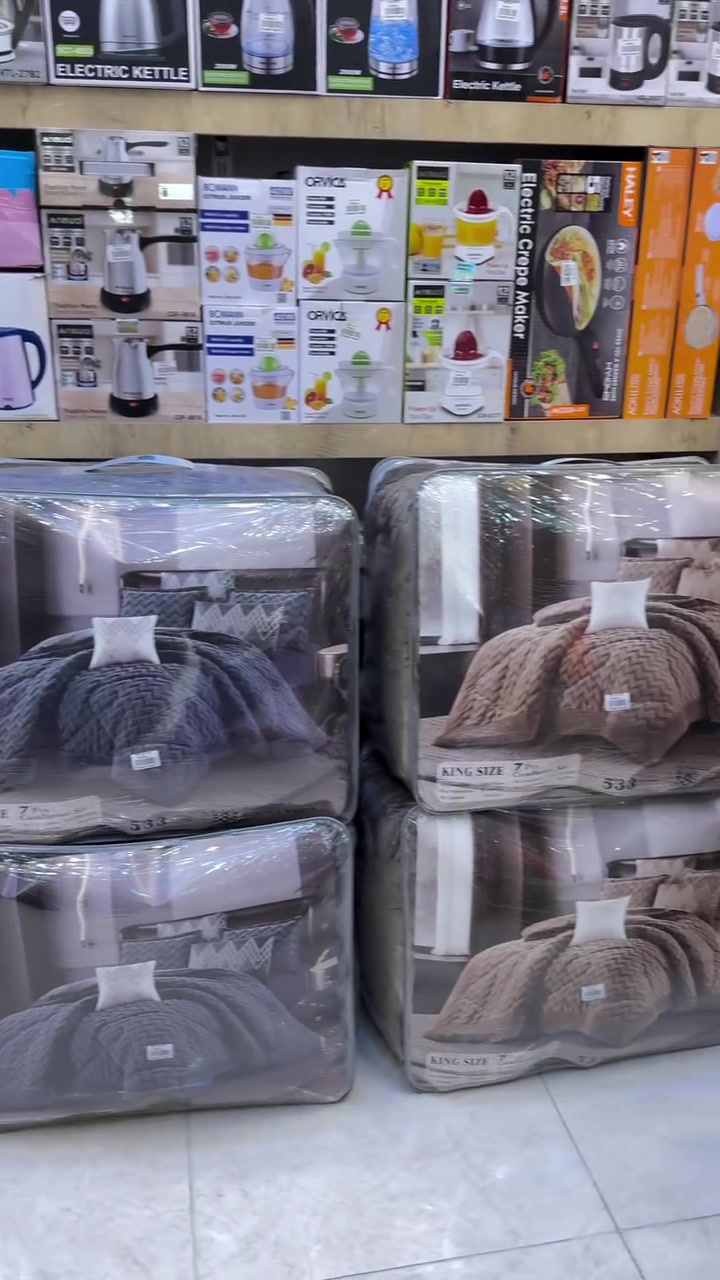 دفء ملكي وثقل دافئ يخلي نومتچ بـأعلى درجات الراحة! 🛏️❄️✨ لحاف شتوي فاخر ثقيل درجة أولى 7 قطع بـخامة أصلية 100%.. حشوة ثقيلة، ملمس مخملي ناعم، وتصاميم راقية تحول غرفة النوم لـجناح فندقي!
دللي نومتچ وجددي كشخة غرفتچ بـأنزك لحاف شتوي 7 قطع من فينوس سنتر! 😍
الـعـنـوان : حـي الـحـسـيـن _ شـارع حـسـيـنـية الـحـجـاري _ قـرب مـاركـت الـخـطـيـب
واتـسـاب : *********** 😍
تـوصـيـل لـجـمـيـع الـمـحـافـظـات 🤩
#لحاف_شتوي #مفارش_أسرة #لحاف_7قطع #مفارش_شتوية #كفرات_جرباية مستلزمات_غرفة_النوم نزاكة_البيت فينوس_سنتر السماوة توصيل_سريع ترتيب_وتنظيم الشعب_الصيني_ماله_حلرررر💙✨
