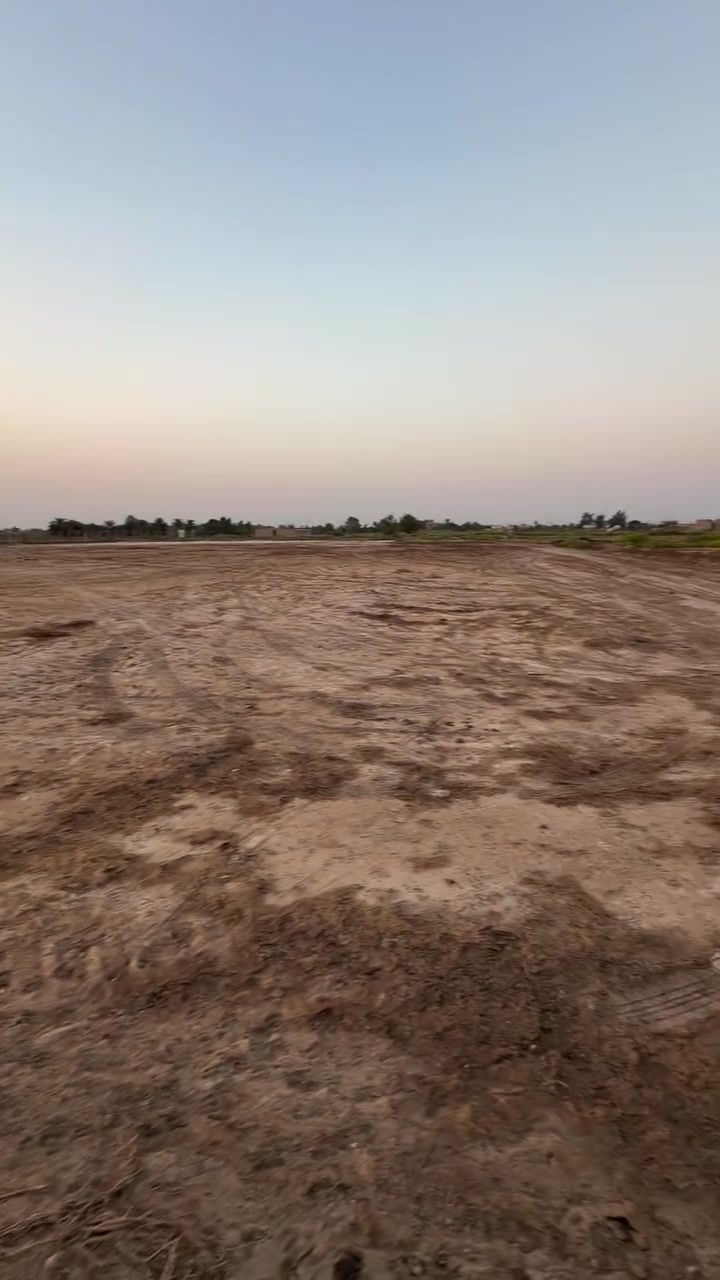 ارض زراعيه لبيع طريق سنيه دونيه تبعد عن شارع العام اقل الكيلو شارعها تبليط مساحه ٣ دونم ونص ارض تصلح لسكن أو مزرعه تبعد عن المدرسه ٦٠٠ متر رقم ***********
