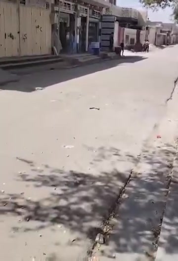 السلام عليكم الدار للبيع بغداد حي النصر بحث العلمي اول شارع 280 متر للاستفسار الاتصال على هذا الرقم *********** مامتواجدين هنا
