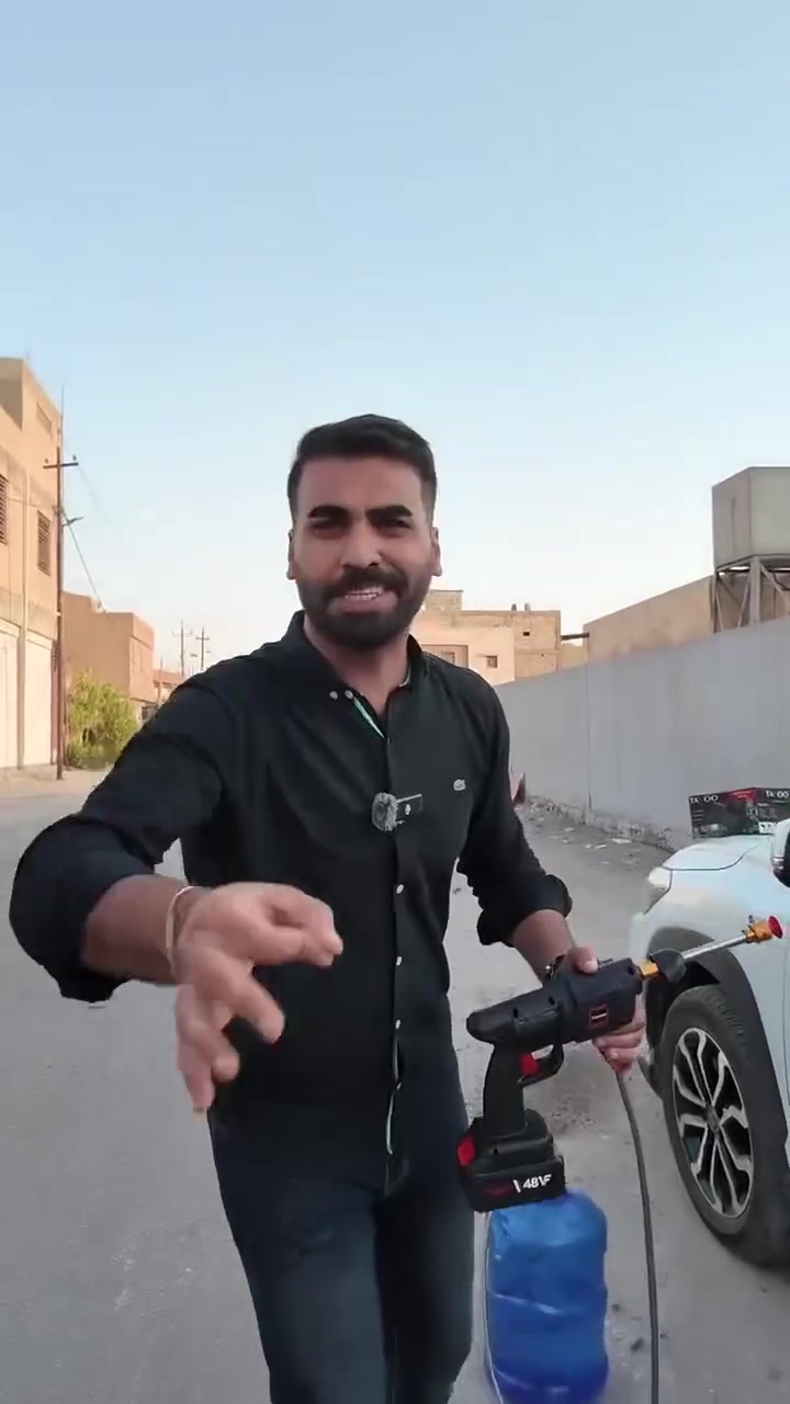 فارة غسيل سيارات شحن مع كامل الملحقات 
اغسل سيارتك بأي مكان وبدون تعب

✅ تعمل بالشحن بدون الحاجة إلى كهرباء مباشرة
✅ ضغط قوي لتنظيف السيارة والدراجات والساحات
✅ تأتي مع كامل الملحقات جاهزة للاستخدام
✅ خفيفة وسهلة الحمل والتنقل
✅ توفير بالوقت والجهد والماء
🚘 مناسبة للسيارات، الدراجات، الشبابيك والحدائق
💰 السعر: 25 الف 
ويتوفر توصيل الى كافة محافظات العراق 
للحجز مراسلة الصفحة او الاتصال على رقم 
***********
