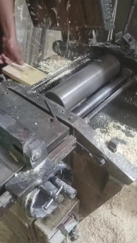 مكينه ايطاليا c35لبيع السعر 2ملاين ونص قفل قفل 🔒🔒 الشراي يتصل ***********مكاني بابل الحله القاسم شغاله على فحص
