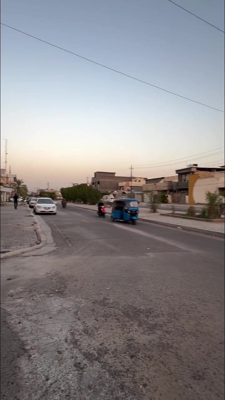 بيت للبيع 
🔴المساحه 200m
🔴الواجهه 10m
📍الموقع حي 17 قرب التقاطع 
علق ب تم يوصلك السعر تلقائي 
تفاصيل 
***********
***********
