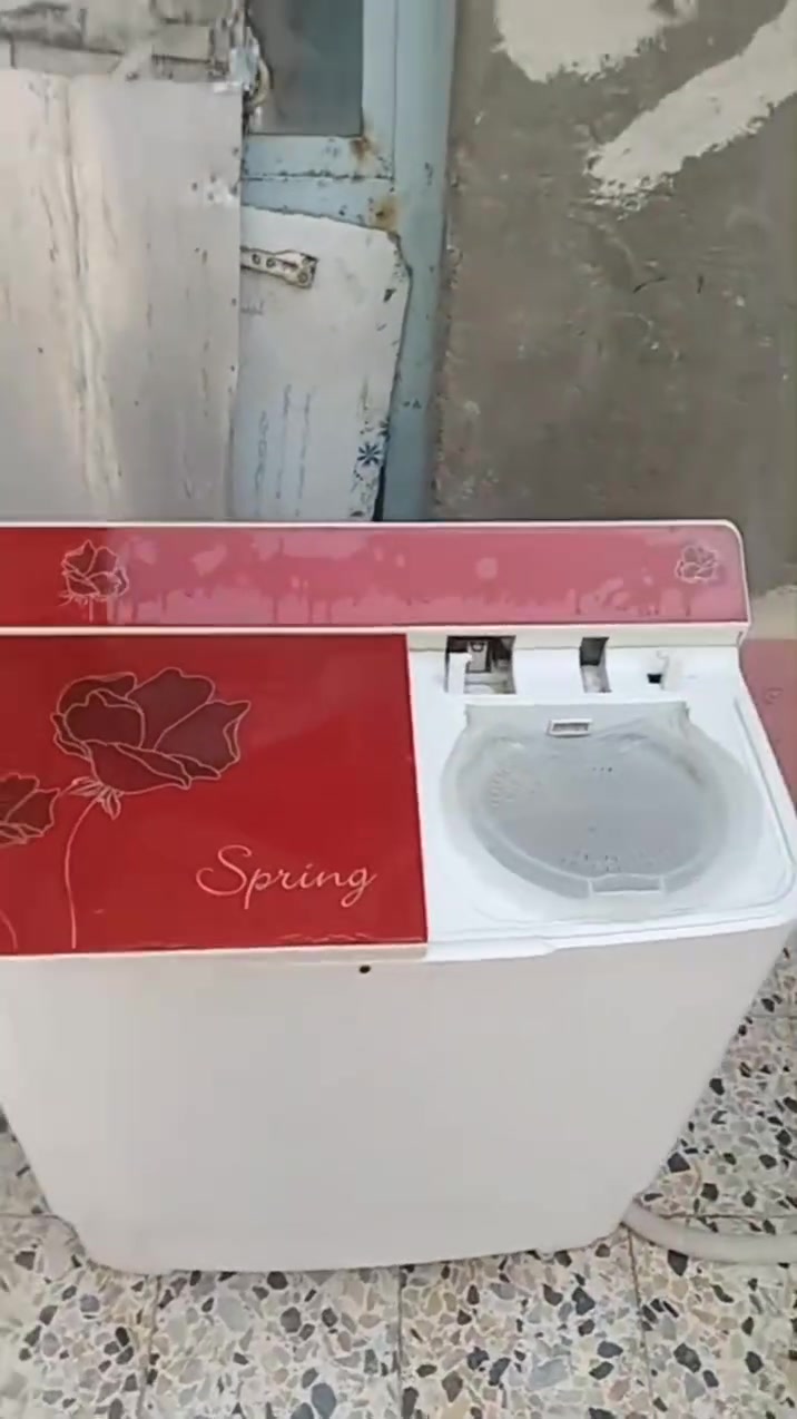 للبيع غسالات حجم كبير وحجم وصط
شرط الشغل الشراي يتصل  ***********

نص مكتوب في الصور:
- Spring