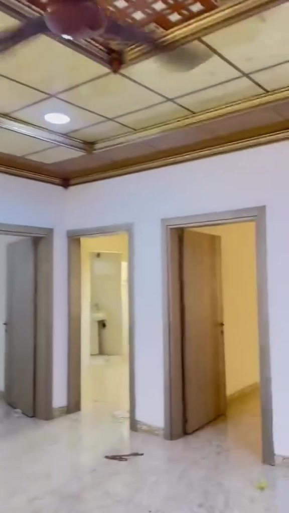 السلام عليكم للإيجار حي الزوراء ال ٥٥ فول مرتب غرفتين نوم الايجار ٢٢٥
تابع مكتب الساحل ***********
