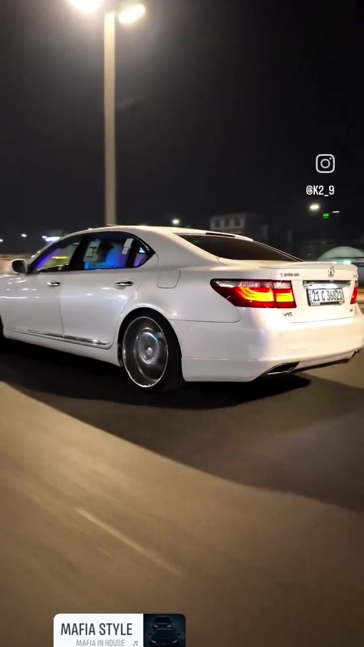 ﷽
اللهم صل على محمد وال محمد 

للبيع فقط 

لكزس فخر الصناعه اليابانيه

LEXUS 

الموديل 2007

الحجم LS460 

عداد المسافه220  الف كيلو متر 

المواصفات طلب خاص VIP

والصور موظحه كلشي 

حجم المحرك 8 سلندر سعه 4.6 

دفع خلفي ( اكسل ) 

ناقل حركه ( گير ) 8 نمر  بثلاث وضعيات 

مدخلها سيرفس ويشمل صدر حداديه 

+دهن وفلاتر + ميزانيه الكترونيه + باتري جديد 

 ياباني اصلي  

فحص وسنويه وهزه منتهيه

السياره خاليه من النواقص 

اختصر المواصفات المهمه فقط 

ابواب شفط  5 بصمات 

الصندوق كهراباء يصعد وينزل  

لايتات داينمك متحركه مع وضعيه السياره وزنون

المقاعد الخلفيه الي هيه كلش ممتعه طبعا 

تتميز بالمساج وهيتر وتبريد  وميز طعام وقاصه وديفيدي وأقراص 16 فول صاج  فول ايرباك كما موظح بالصور

نضام الصوت فدشي رهيب من شركه( مارك لفنسون)

شاشه اماميه  وشاشه خلفيه DVD

وانضمه جدا عديده بالسياره الصراحه نصها مو فاهمها 

اخوان السياره كلش جديده ومابيها نقص   السعر 170
المحرك وكير استوني شادهن مال كصه ماشيه 80 الف

صبغ حزام لجماليه كفاله من الكص والنقل جثه بسمي  تحويل ثاني يوم

مكانها بصره   للاستفسار ***********

***********فقط واتساب ابو رضا
