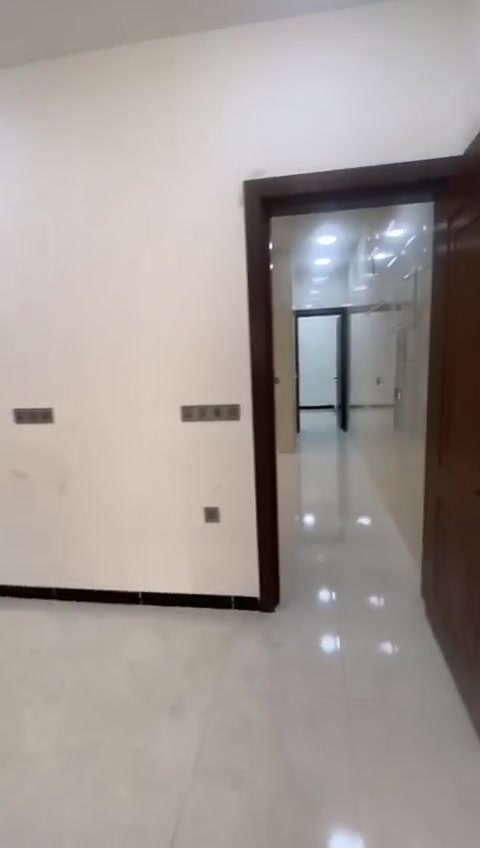 بيت للايجار غزاليه شارع مدير الامن مربع سامراء السعر ٧٥٠ زيرو جديد   للاتصال والاستفسار عبر الرقم ***********
