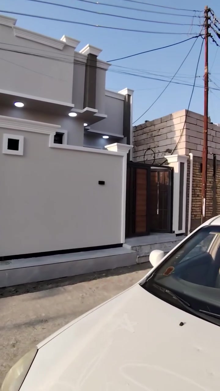 بيت نزله الثالثه السكان الصناعي بيت يتكون من غرفتين وصاله وديوانيه صحيات داخليه وجارجيه
المساحه125قرب أسواق بغداد
الاستفسار ***********
بيت نزله الثالثه السكان الصناعي بيت يتكون من غرفتين وصاله وديوانيه صحيات داخليه وجارجيه
