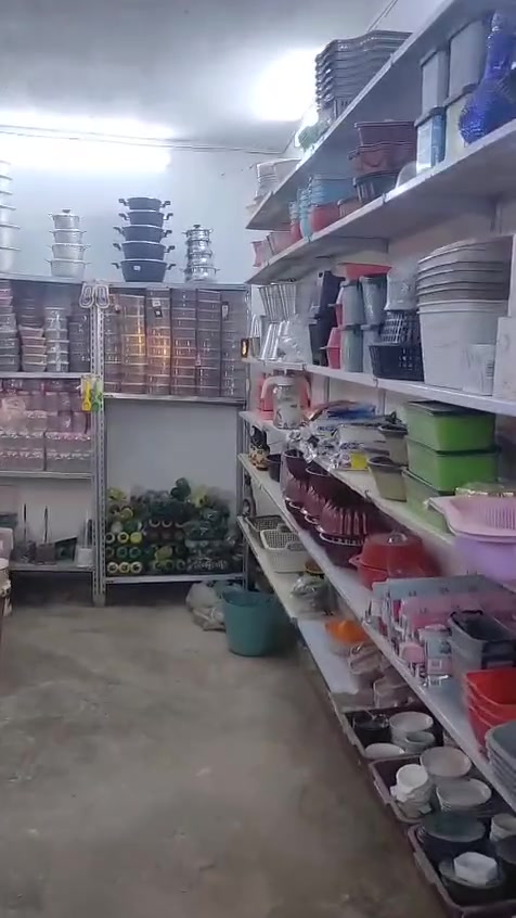 سلام عليكم محل كامل للبيع يحتوي على رفوف مثل ماموضح بل صور ومولد وكامرات وشاشة المحل كامل للبيع سعره 8مليون وبي مجال مكان بغداد المعامل 🌹‏‪***********‬‏ 🌹
