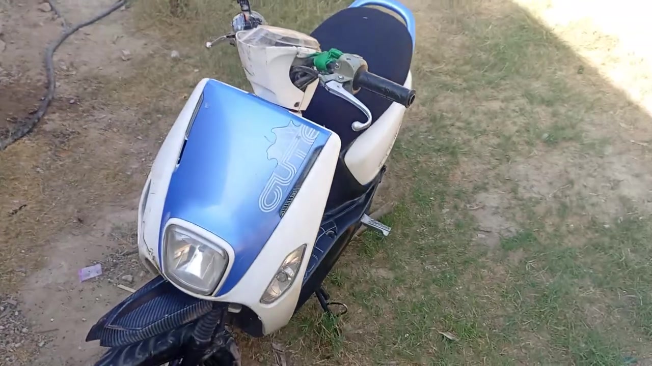 السلام عليكم عيني دراجه للبيع بولسي صيني الدراجه نضيف مناقصه ايشي سعره 250بيهامجال مراوس بأربعة كير، الرقم 
.. ***********.. و

