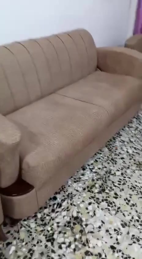 تخم للبيع دوشمته قبل اسبوع كلش نضيف وجديد بس اللون ماعجبني واريد ابيعه السعر 475  الف وبي مجال للاستفسار اكثر ع هذا الرقم  *********** مكاني الدورة ابو دشير
