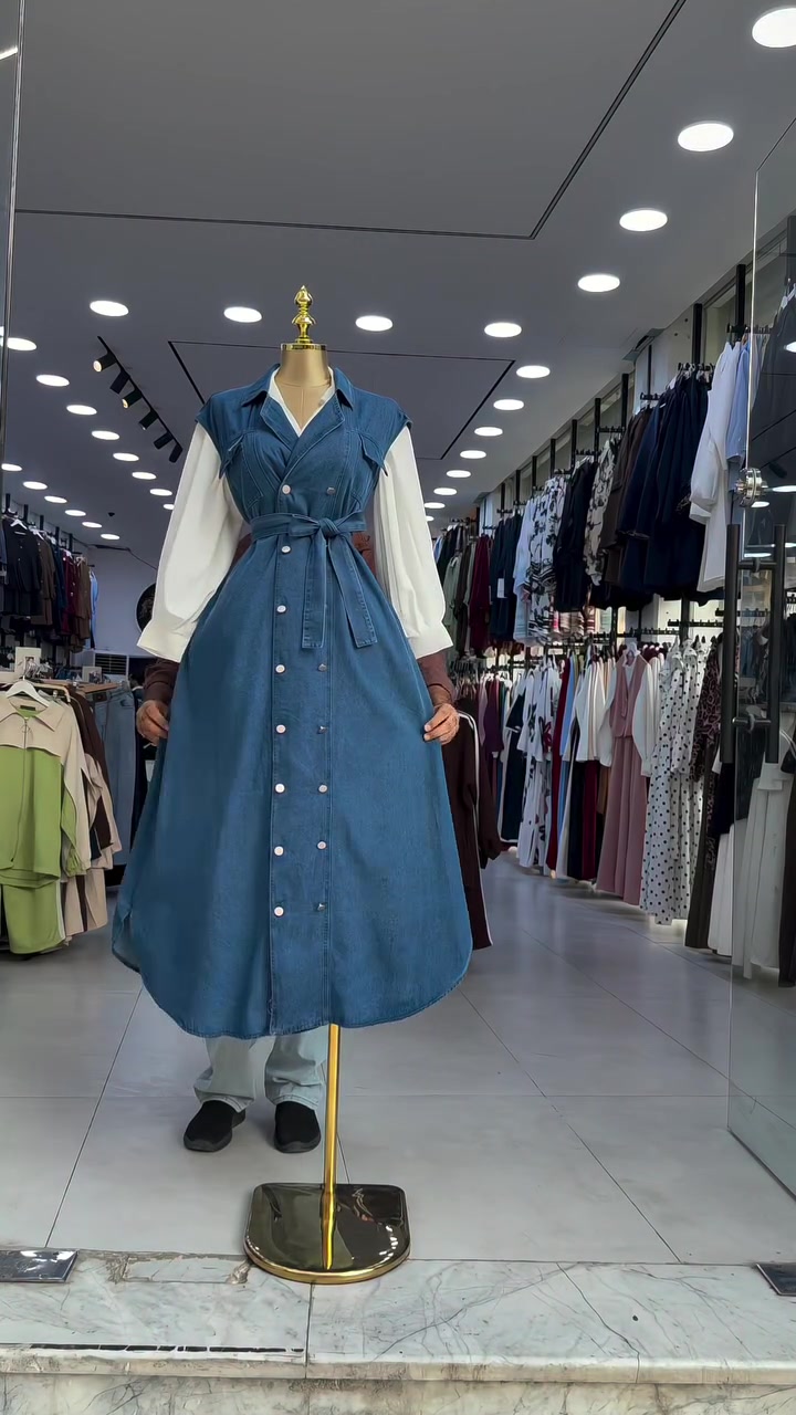 فستان جنز 🍒
ناربنات 25,000 الف بس 
قياساته-38-40-42-44
طول فستان-140cm
خامه جنز ايطالي 
خدمة توصيلنا متوفرة لجميع محافظات العراق
للحجز والاستفسار وتساب ***********
