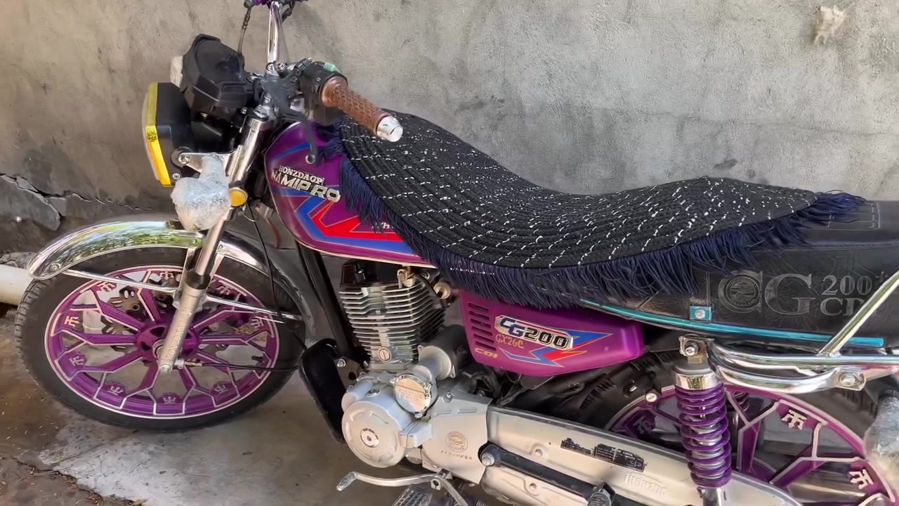 دراجة نامي برو هونزدا لون مميز محرك 200cc شلعه معدل فول دراجة اي عيب مابي مديل 2025 قليل ماشيه دراجة على وضع الشركة سعر 800 و بي مجال للشراي ***********
