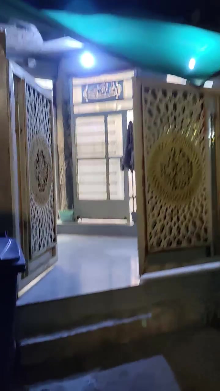 البيت للبيع المساحه ١٥٠ للاستفسار الاتصال على الرقم ***********

