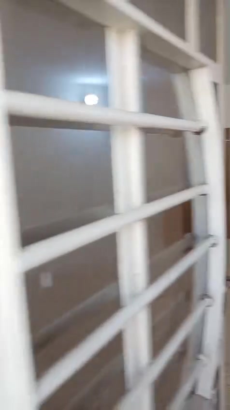 بيت للايجار طابق ثاني جاهز للسكن في الامين الثانية فلكه الحدادين
***********
